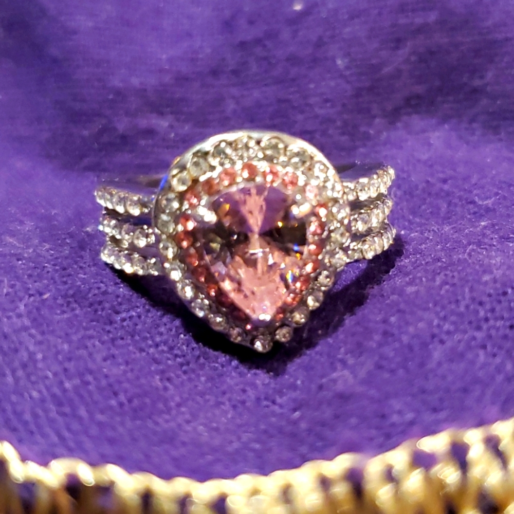 Fashion jewelry silver ring.. pink stone..brand new..size 7.5 - 8